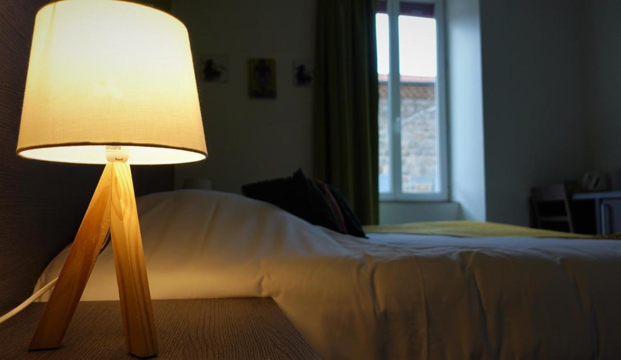 Hotel-Restaurant Des Voyageurs Le Cheylard Luaran gambar