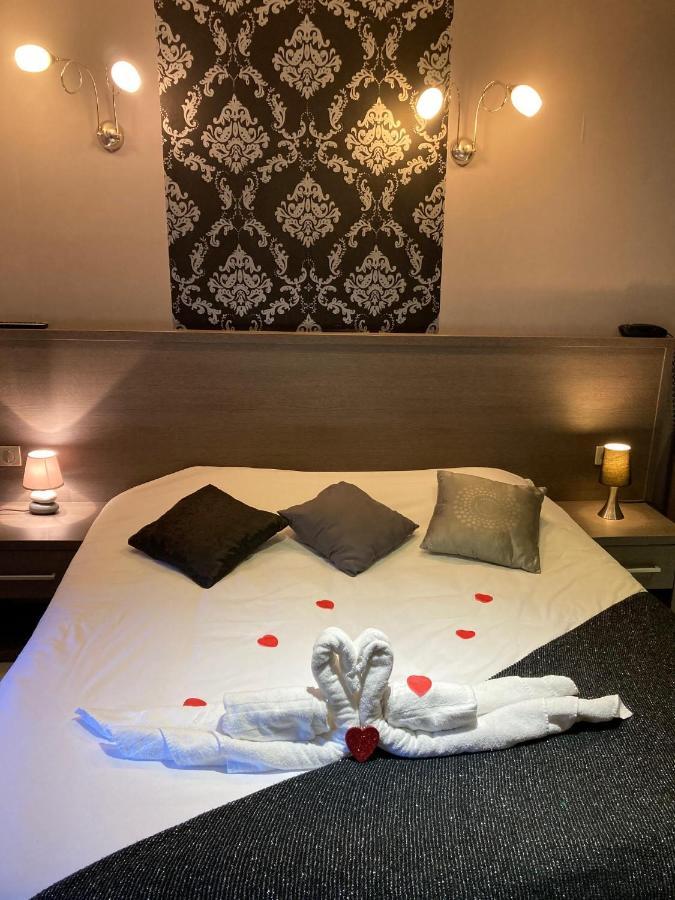 Hotel-Restaurant Des Voyageurs Le Cheylard Luaran gambar
