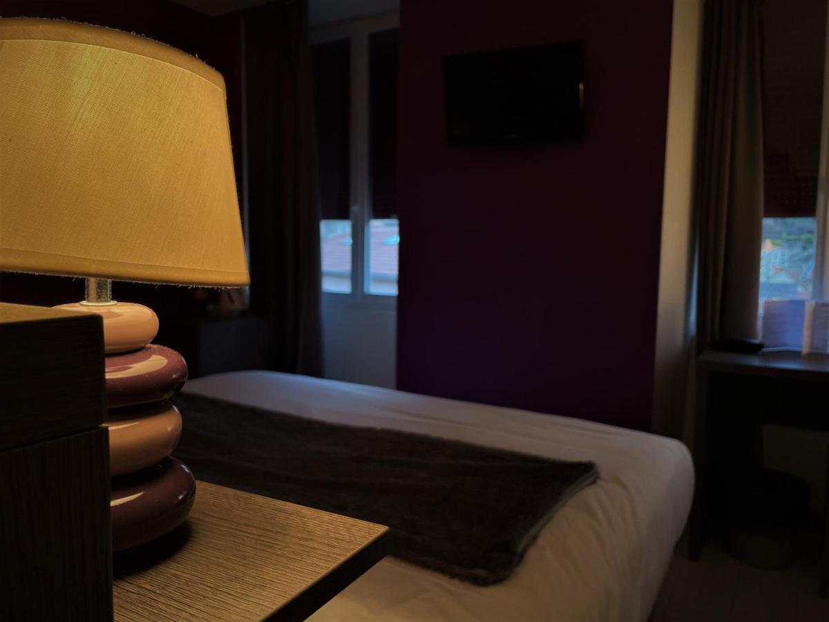Hotel-Restaurant Des Voyageurs Le Cheylard Luaran gambar