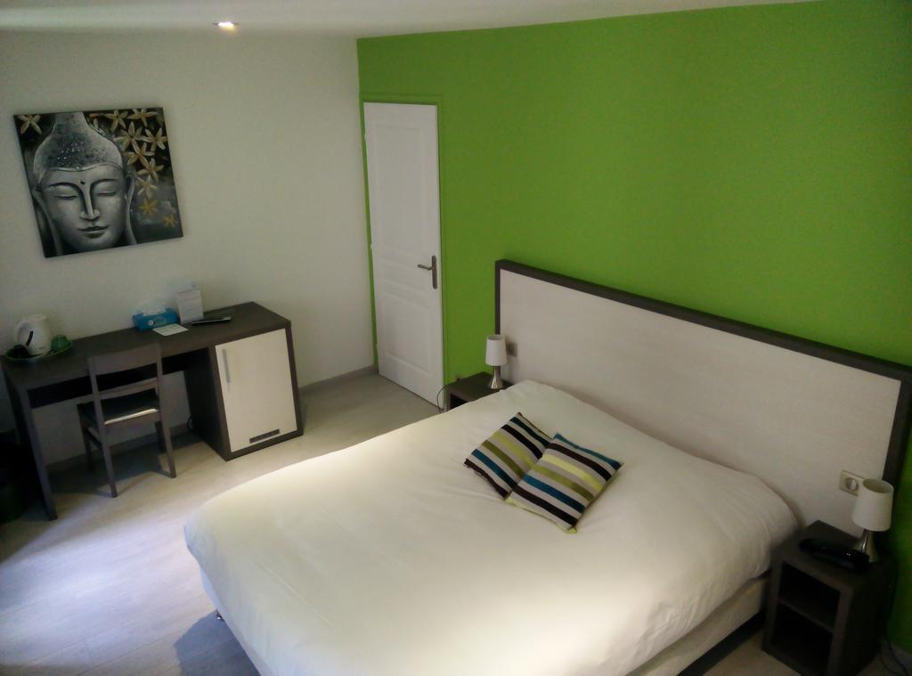 Hotel-Restaurant Des Voyageurs Le Cheylard Luaran gambar
